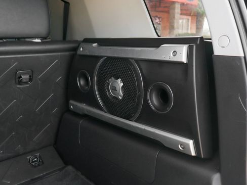 Used 2014 Toyota FJ Cruiser 4WD image 9