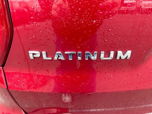 Used 2019 Ford Explorer Platinum image 27