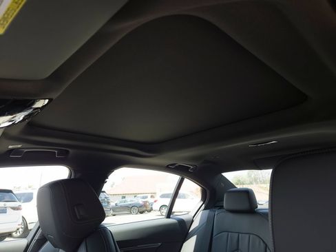 New 2027 BMW i5 eDrive40 w/ M Sport Package RWD image 15