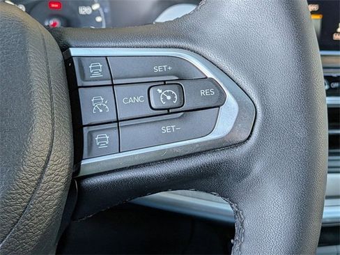 Used 2024 Jeep Compass Limited image 16