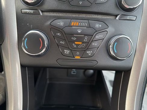 Used 2018 Ford Fusion S image 22