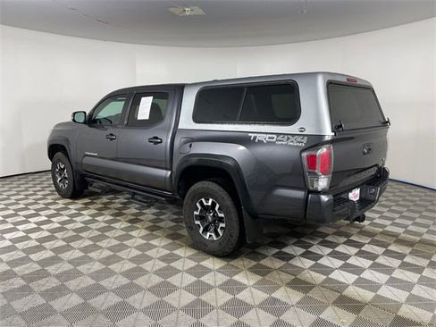 Used 2020 Toyota Tacoma TRD Off-Road w/ Technology Package image 23