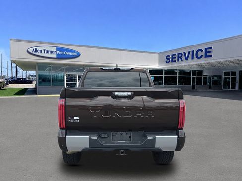 Used 2024 Toyota Tundra Limited AWD/4WD image 7