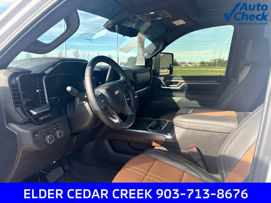 Used 2026 Chevrolet Silverado 3500 High Country w/ Technology Package AWD/4WD image 14