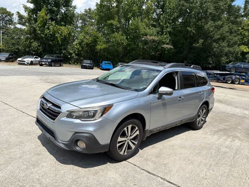Used 2018 Subaru Outback 2.5i Limited AWD/4WD image 5