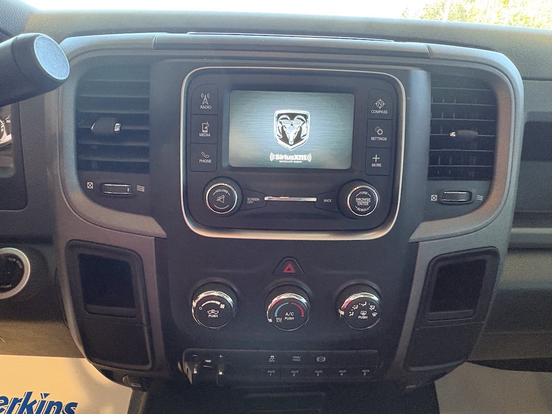 Used 2018 RAM 3500 Tradesman w/ Chrome Appearance Group AWD/4WD image 16