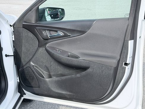 Used 2021 Chevrolet Malibu LS FWD image 29