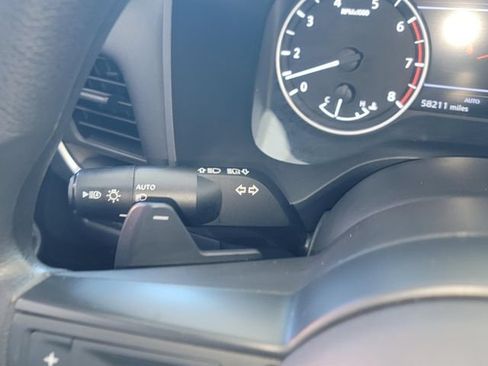 Used 2024 Nissan Rogue S AWD/4WD image 18