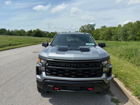 Used 2024 Chevrolet Silverado 1500 Custom Trail Boss w/ LPO, Dark Essentials Package AWD/4WD image 17