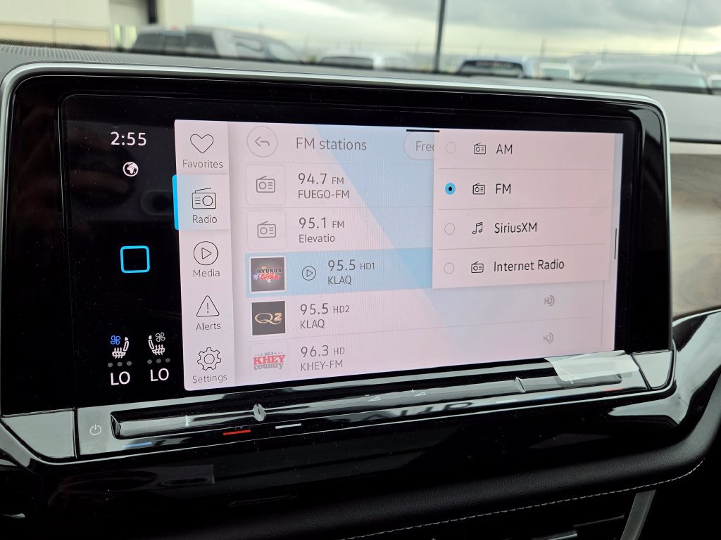 Certified 2026 Volkswagen Atlas SE FWD image 28