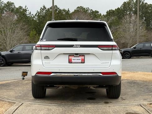 Certified 2024 Jeep Grand Cherokee Laredo X w/ Luxury Tech Group I image 5