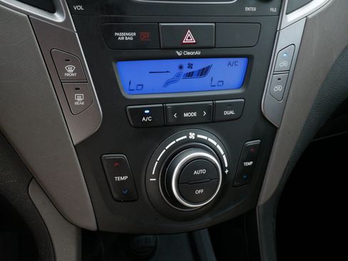 Used 2013 Hyundai Santa Fe Sport 2.0T AWD/4WD image 23