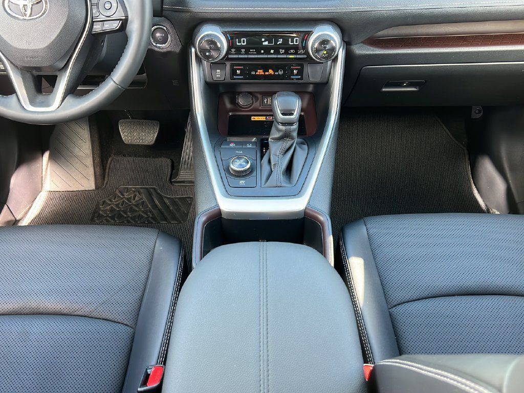 Used 2024 Toyota RAV4 Limited w/ Advanced Technology Package AWD/4WD image 15