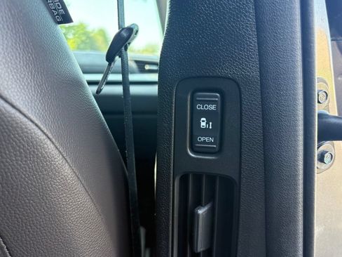 Used 2019 Honda Odyssey EX-L image 22