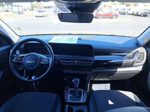 Used 2024 Kia Seltos S AWD/4WD image 18