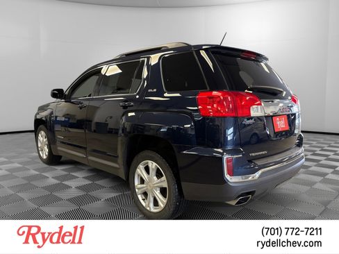 Used 2017 GMC Terrain SLE w/ Convenience Package image 3