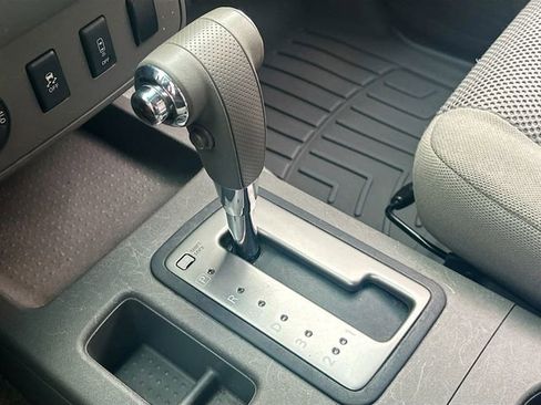 Used 2013 Nissan Frontier SV w/ SV Value Truck Pkg image 17