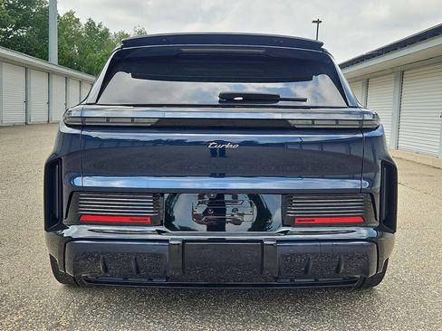 New 2026 Porsche Cayenne Turbo AWD/4WD image 6