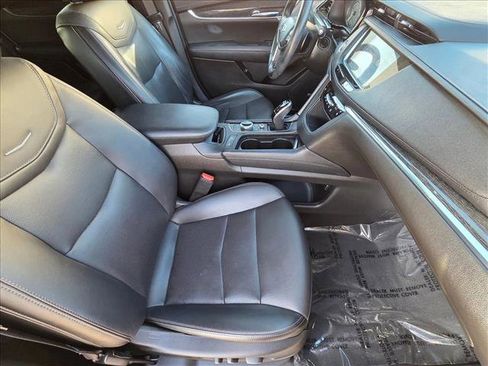 Used 2022 Cadillac XT5 Premium Luxury w/ Technology Package image 20