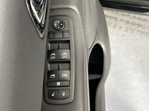 Used 2022 Dodge Durango R/T w/ Blacktop Package image 18