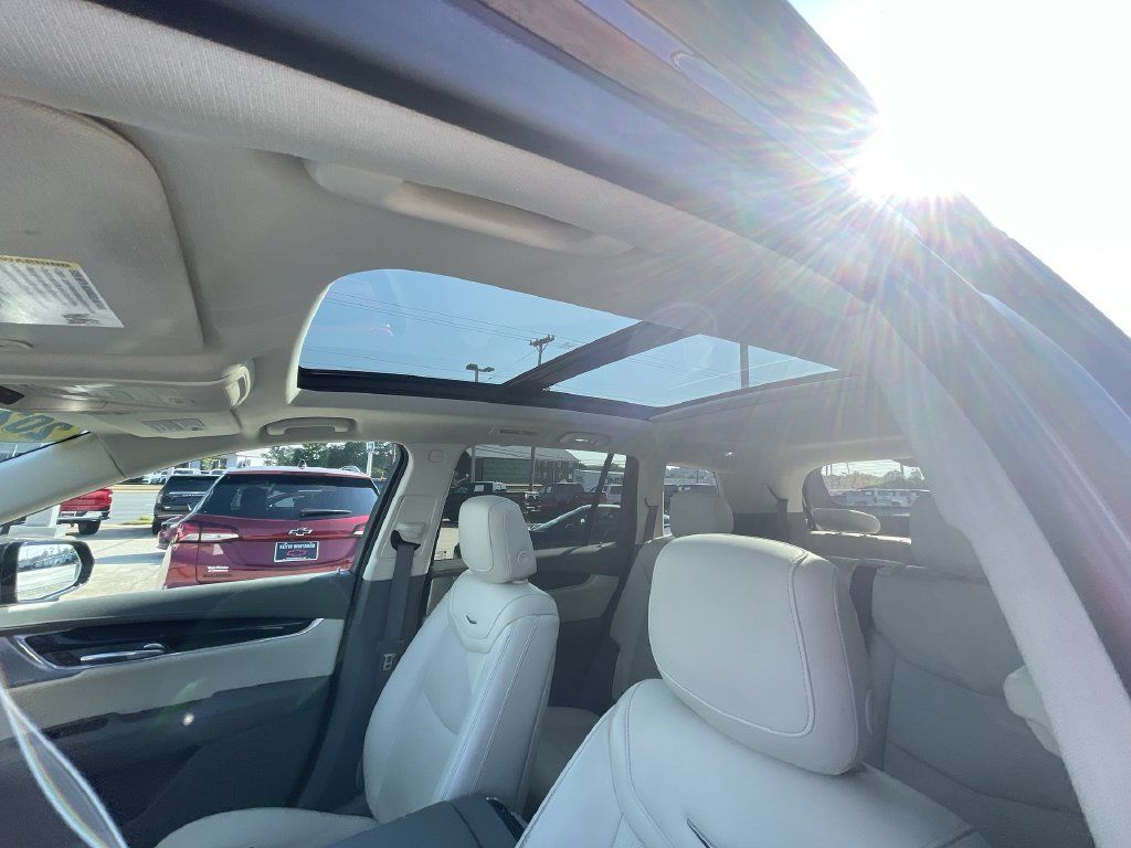 Used 2023 Cadillac XT6 Premium Luxury w/ Technology Package FWD image 18
