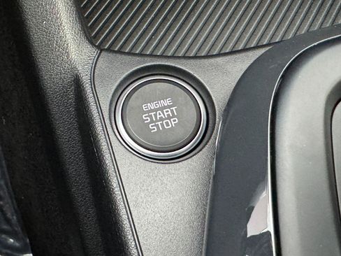 Used 2025 Kia K4 EX image 31
