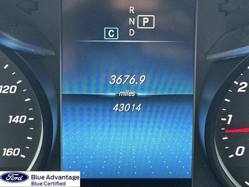 Used 2022 Mercedes-Benz GLC 300 image 2
