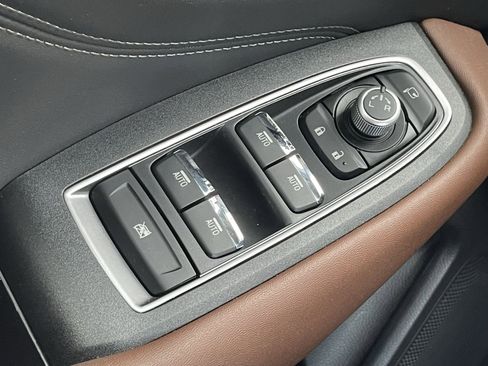 Certified 2021 Subaru Outback Touring XT image 16