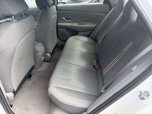 New 2026 Hyundai Elantra Hybrid FWD image 23