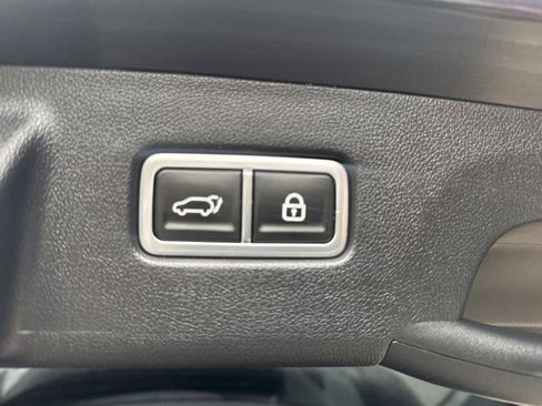 Used 2022 Kia Sorento SX Prestige w/ Panoramic Sunroof Package image 12