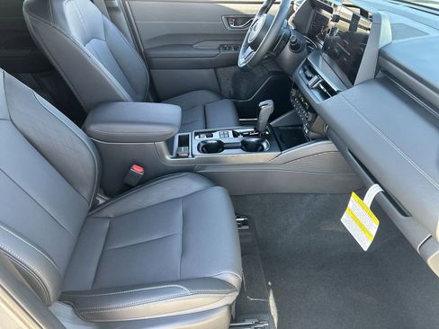 New 2026 Subaru Outback Touring AWD/4WD image 8