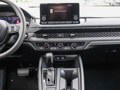 Used 2025 Honda Accord SE image 16