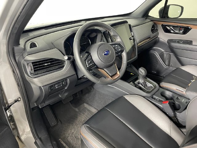 Used 2025 Subaru Forester Sport AWD/4WD image 3