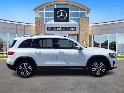 Certified 2025 Mercedes-Benz GLB 250 4MATIC image 5