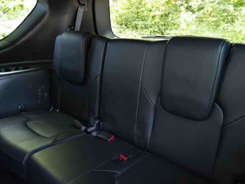 Used 2023 Nissan Armada SL w/ Midnight Edition Package RWD image 19