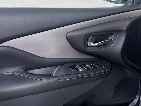 Used 2024 Nissan Murano SV w/ SV Midnight Edition Package image 15