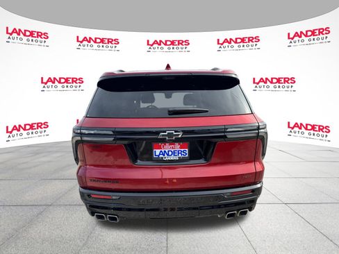 Used 2024 Chevrolet Traverse RS image 4