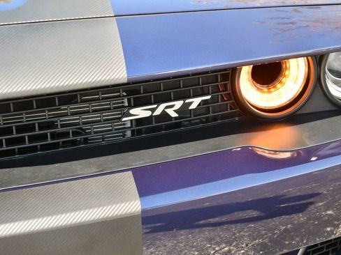 Used 2017 Dodge Challenger SRT Hellcat image 33