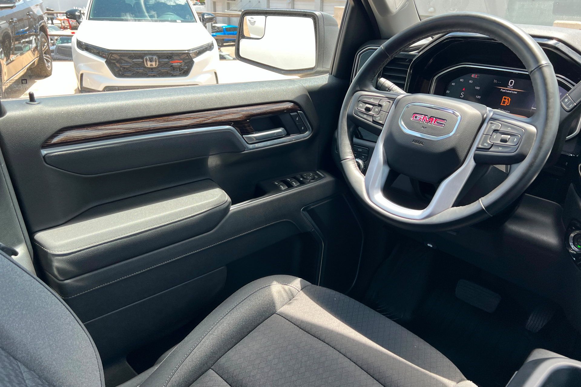 Used 2026 GMC Sierra 1500 Elevation w/ Elevation Select Package AWD/4WD image 12