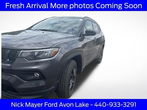 Used 2023 Jeep Compass Latitude AWD/4WD image 8