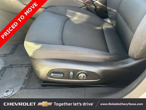 Certified 2024 Chevrolet Malibu LT image 28