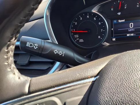 Used 2019 Chevrolet Equinox LT image 18