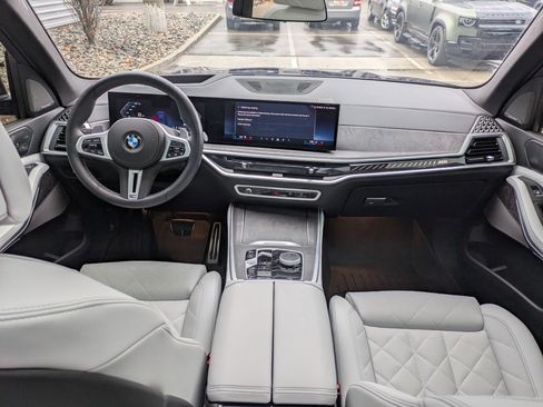 Used 2025 BMW X5 M60i w/ Climate Comfort Package image 26
