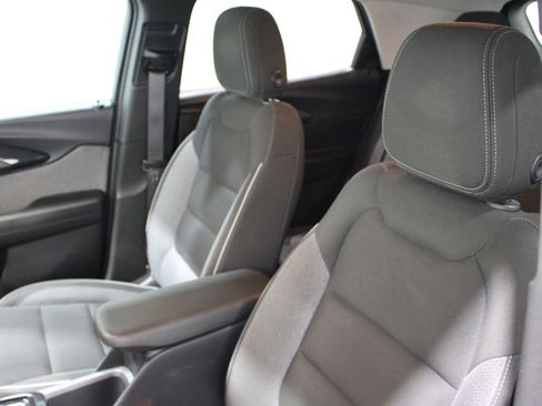 Used 2023 Chevrolet TrailBlazer LT w/ Convenience Package AWD/4WD image 4