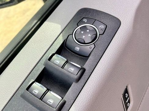 Used 2019 Ford F150 XLT w/ Equipment Group 302A Luxury image 15