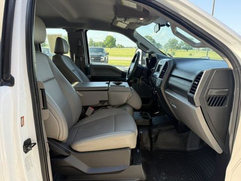 Used 2017 Ford F350 XL w/ Power Equipment Group AWD/4WD image 8