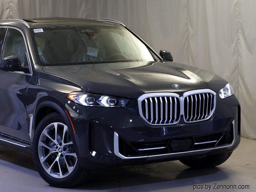 Used 2026 BMW X5 xDrive50e w/ Climate Comfort Package AWD/4WD image 2
