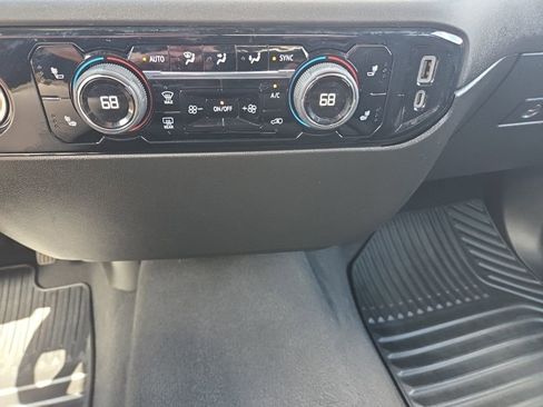 Used 2023 Chevrolet Silverado 1500 LT AWD/4WD image 21