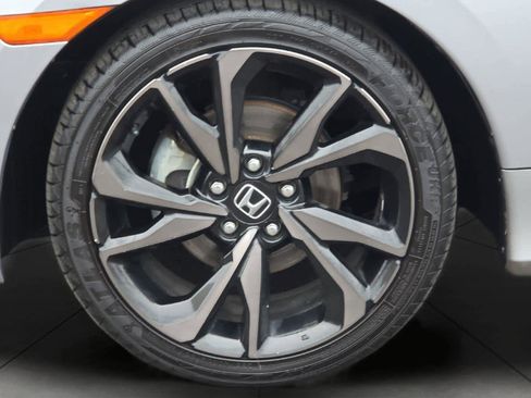 Used 2020 Honda Civic Sport image 11