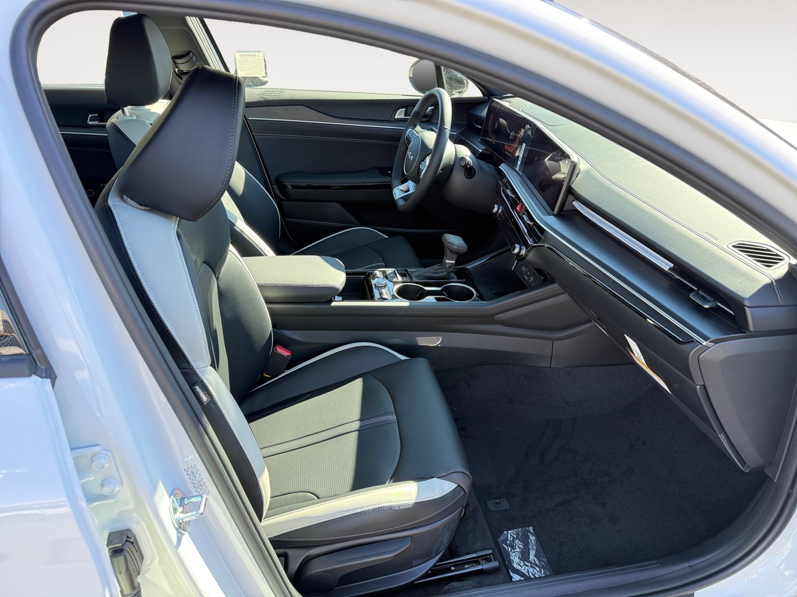 New 2027 Kia K5 GT-Line FWD image 19
